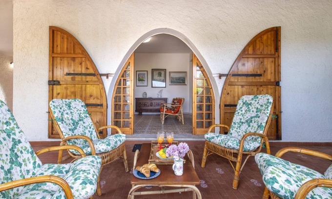 Sorso Villa | Villa Carlotta. Few steps from the sea.