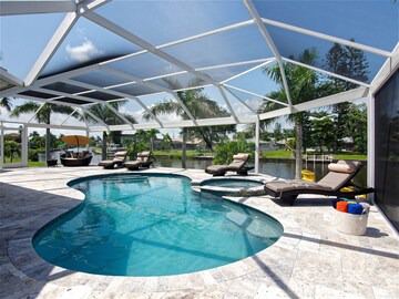 Yacht Club Villa | Villa Carlotta in Cape Coral