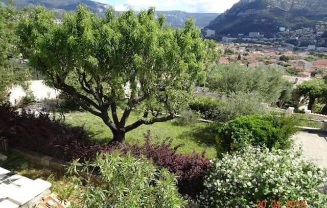 Toulon House | Villa carpe diem : mer, montagne et jacuzzi