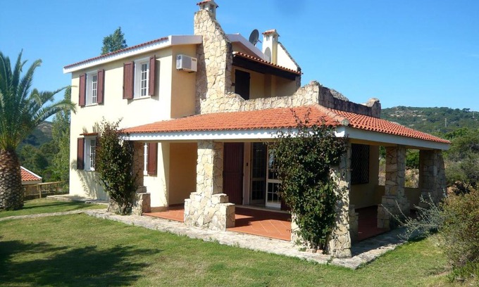 Eden Rock Villa | Villa Casanova