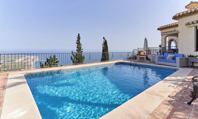 Salobrena Villa | Villa 'Casa Milo' with Sea View, Wi-Fi and Air Conditioning