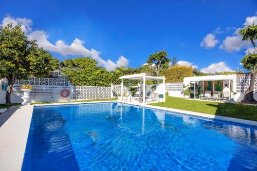 Urbanizacion Costabella Villa | Villa CasaCara Marbella beachside Costabella -Spain