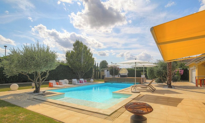 Dornon Villa | Villa Charmante Avec Piscine Proche Aéroport