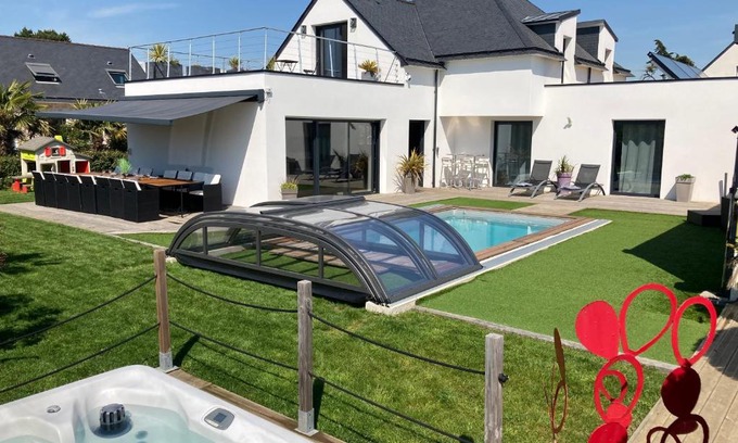Saint-Jacques Villa | Villa Charles & Ashton