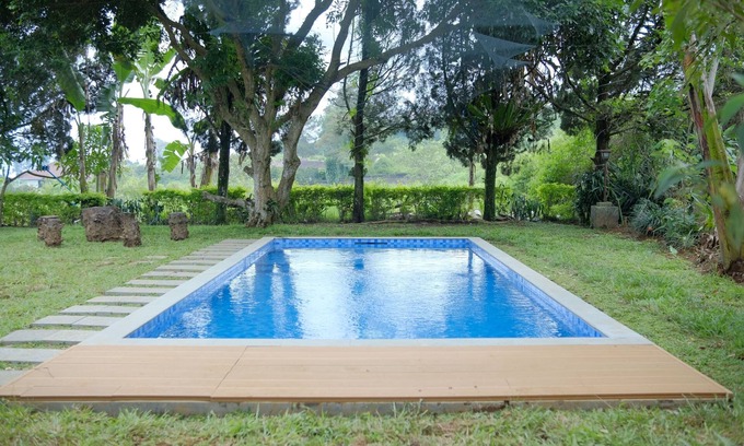 Ciater Villa | Villa ChavaMinerva Hanni Ciater with Pool