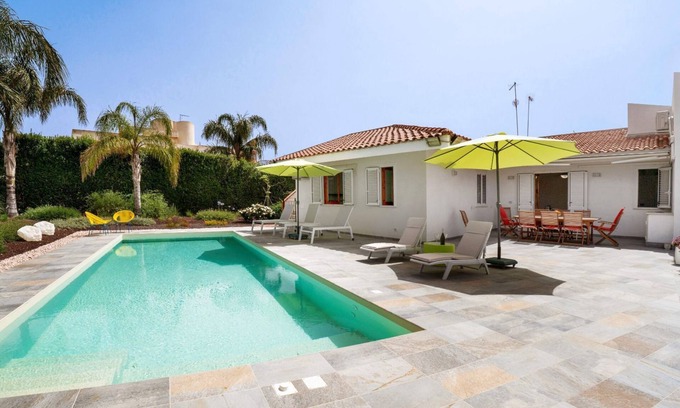 Marina di Ragusa Villa | Villa Chicco di Sale - Private Pool for Exclusive Use N.8 pax - 400 meters Sea