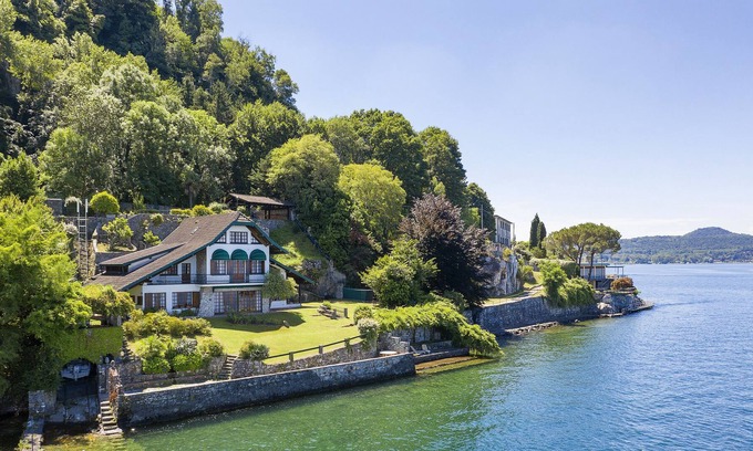 Ispra Villa | Villa Cind