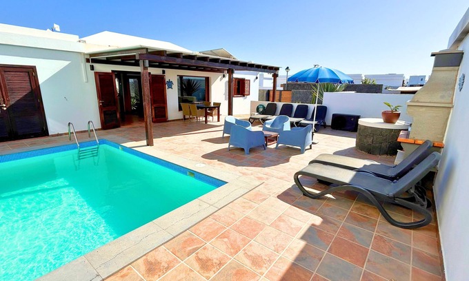 Playa Blanca Villa | Villa Citrus, heated private pool, air conditioner