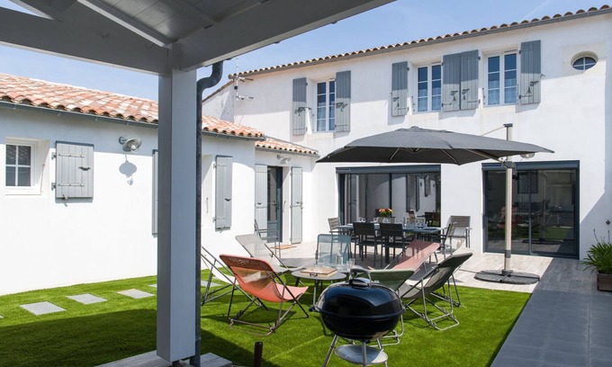 Le Bois-Plage-en-Re Villa | VILLA CLARA, 8 people Bois Plage en Ré, 500m beach and shops on foot