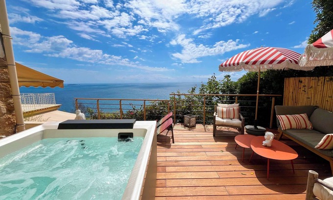 Theoule-Superieur Villa | Villa close to beaches, jacuzzi and sea view