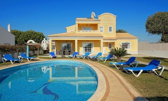 Vale de Parra Villa | Villa Coelha - Table tennis and Pool Table