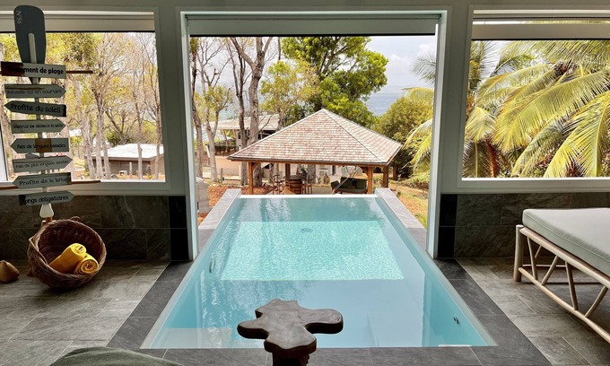 Le Diamant Villa | Villa COLIBRI with private indoor pool on the seafront