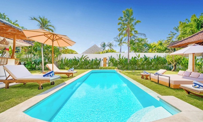 Laksmana Villa | Villa Cologne - 7BDR, 2 pools, garden, near beach