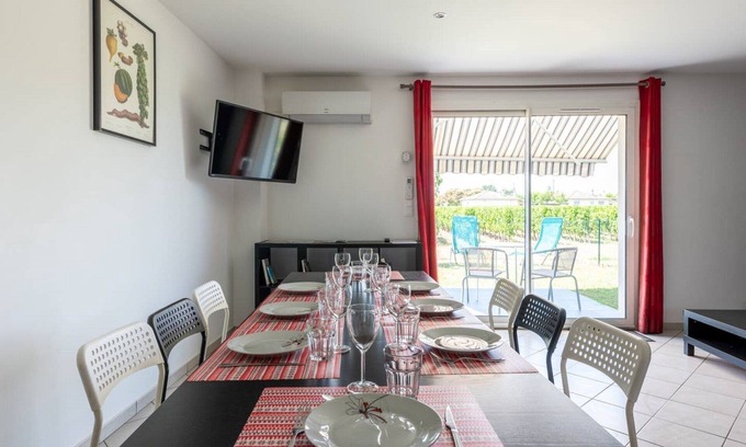 Libourne Villa | Villa, composed of a 1 bedroom,