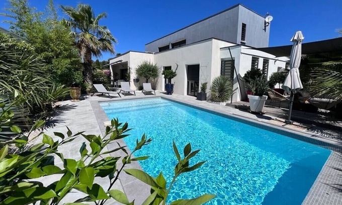 Saint-Gely-du-Fesc House | Villa Contemporaine aux Portes de Montpellier et des Plages
