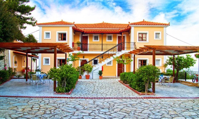 Xirokastello Apartment | Villa Contessa