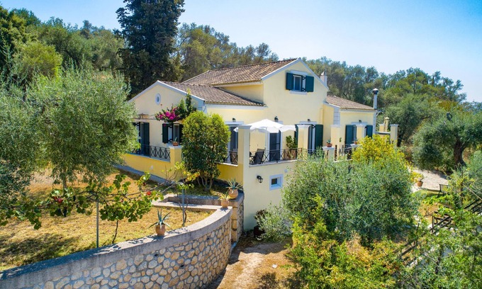 Sfakera Villa | Villa Costa: Family villa, A/C, WiFi, sleeps 7