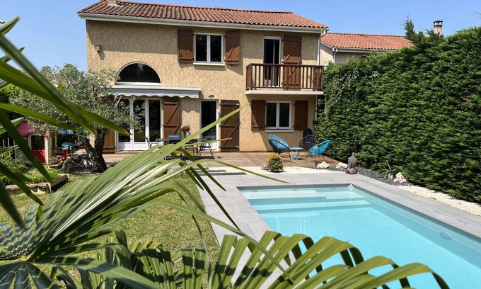 Saint-Priest Villa | Villa Cosy Avec Piscine Privée aux Portes de Lyon