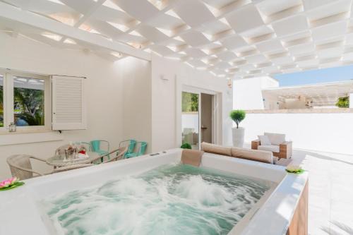 Marina di Mancaversa Villa | Villa Cristina by Vivimy