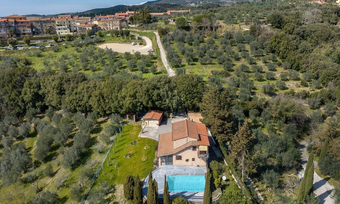 Riparbella Villa | Villa "Cristina" with Sea View, Private Pool & Wi-Fi