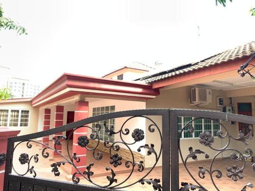 Bukit Baru House | Villa CtZee