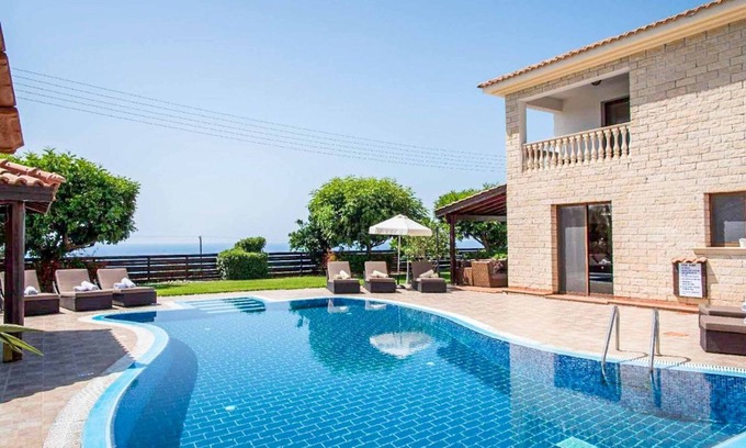 Argaka Villa | Villa Nikos Argaka - Four Bedroom Villa, Sleeps 8