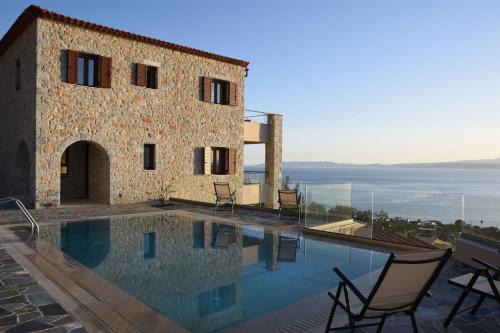 Diasella Villa | Villa Dafni - Infinite Sea Vistas with Private Pool