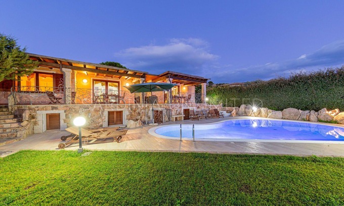 San Teodoro Villa | Villa Danza dei Fenicotteri: with private pool and close to the beach.
