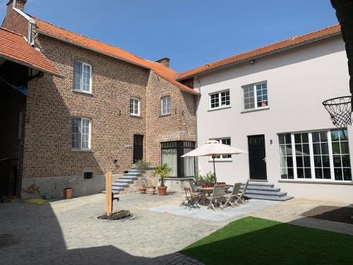 Heers Villa | Villa de Daelhoeve luxurious with big garden