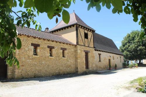 Marcillac-Saint-Quentin Apartment | Villa de charme Le Clos avec piscine chauffée