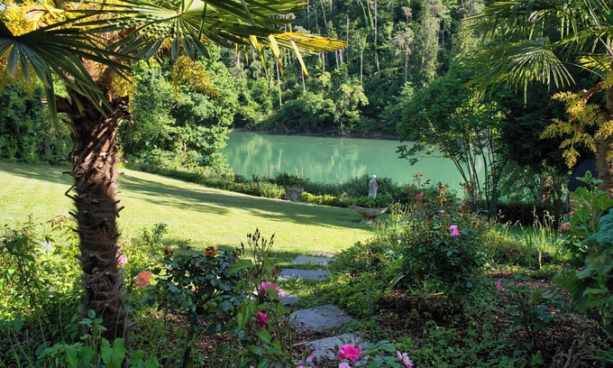 Hohentengen am Hochrhein Villa | Villa Rheinblick: Hidden Gem near Zürich