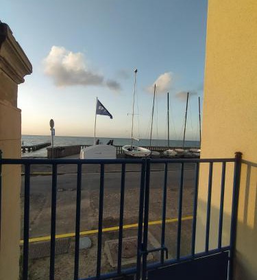 Grandcamp-Maisy Apartment | Villa de l'epi Grandcamp Maisy