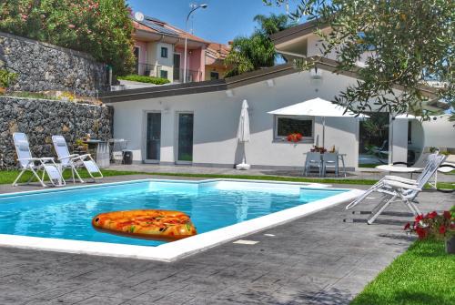 Acireale Villa | Villa Dedalisa by holidayngo