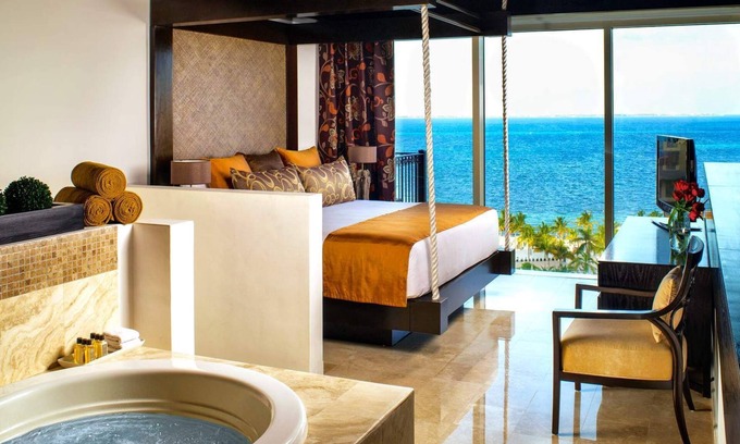Downtown Cancun Resort | Villa Del Palmar Cancun 5 Star Beach Resort !