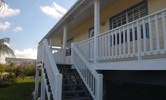 Clarence Town Villa | Villa del Sol - charming, beautiful villa set in a lush tropical setting.