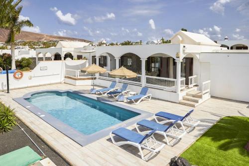 Playa Blanca Villa | Villa Del Sol - LH133 By Villas Now Ltd