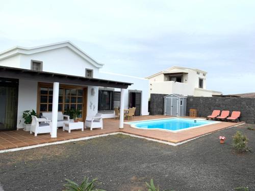 Playa Blanca Villa | Villa Denise
