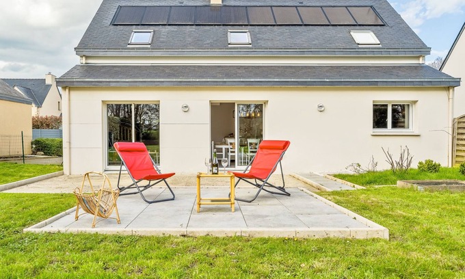 Saint-Briac-sur-Mer House | Villa des neuf plages by Interhome