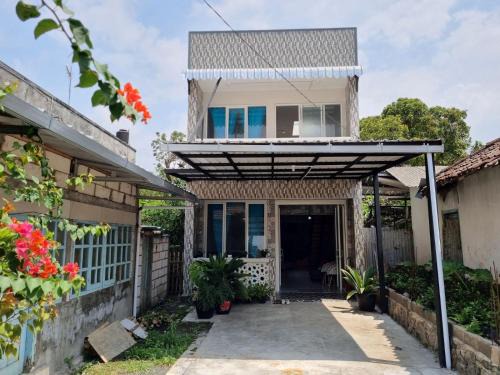 Sidomulyo Villa | Villa di Kota Batu dengan Private Pool