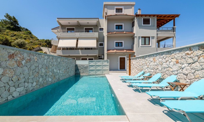 Petaloudes Apartment | Villa Divina