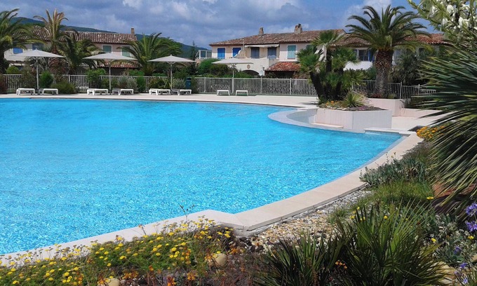 La Rouviere Villa | Villa 'Domaine Du Golf De Roquebrune' with Sea View, Wi-Fi and Air Conditioning