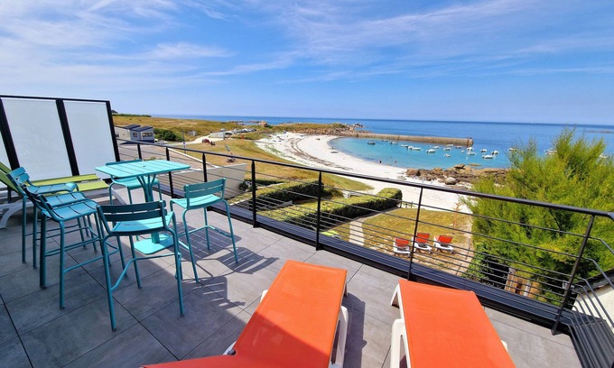 Cleder House | Villa du Port, 8 Personnes, Accès Direct à la Plage, vue Panoramique