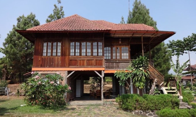 Baturaden House | Villa Edelweis Baturaden