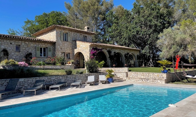 Tourrettes-sur-Loup Villa | Villa Eden