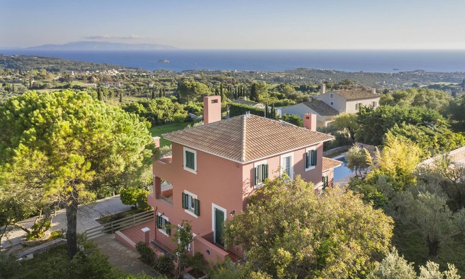 Kaligata House | VILLA EFROSSINI/LUXURY VILLA WITH PRIVATE SWIMMING POOL!