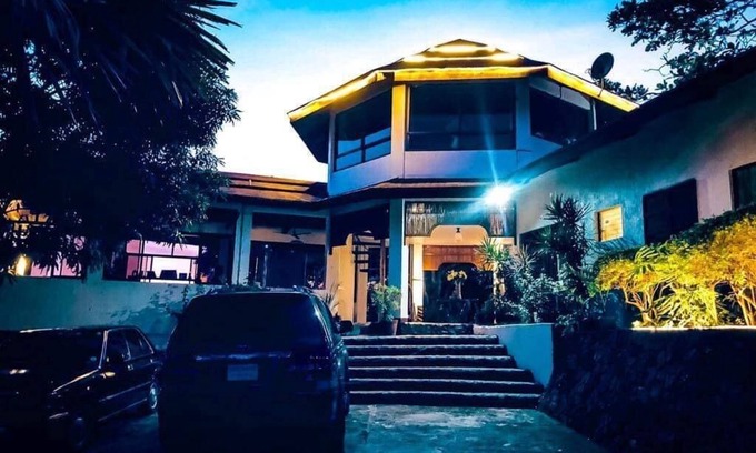 Nasugbu Villa | VILLA ELENA with private pool