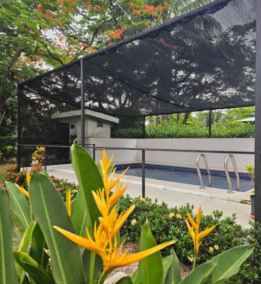 Parrita Villa | Villa Elenita - Pura Vida