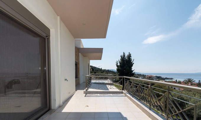 Neos Marmaras Villa | Villa Elia: seaside villa near Elia beach Chalkidiki