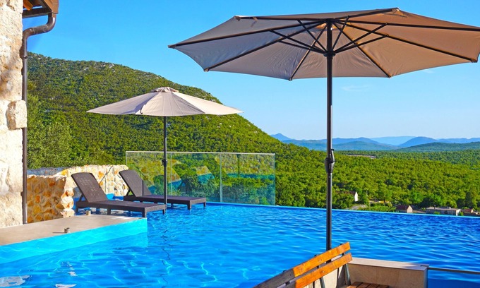 Trn Villa | Villa Ema - Luxury Villa with Swimming Pool