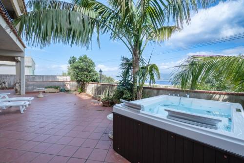 Faro Superiore Villa | Villa Emy